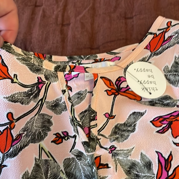 C&E tank top. Size M, New with tags - Picture 2 of 4